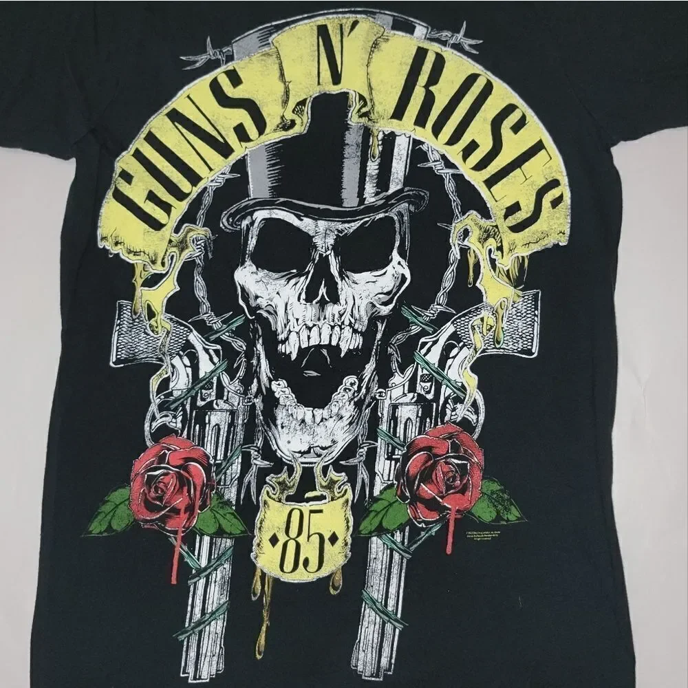 Guns and Roses Graphic T shirt by Bravado Mens Size S